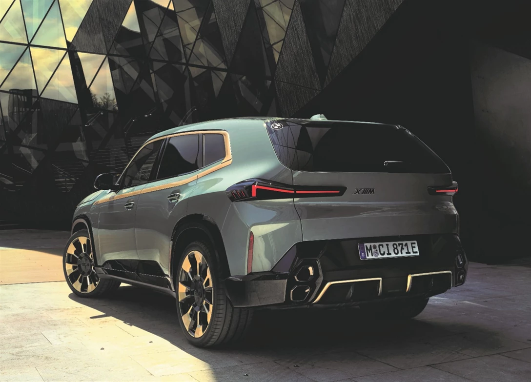 1683180-BMW-XM-2023-03.jpg