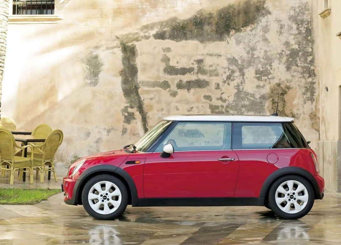 1605803-Mini-Cooper-2001-2005-01.jpg
