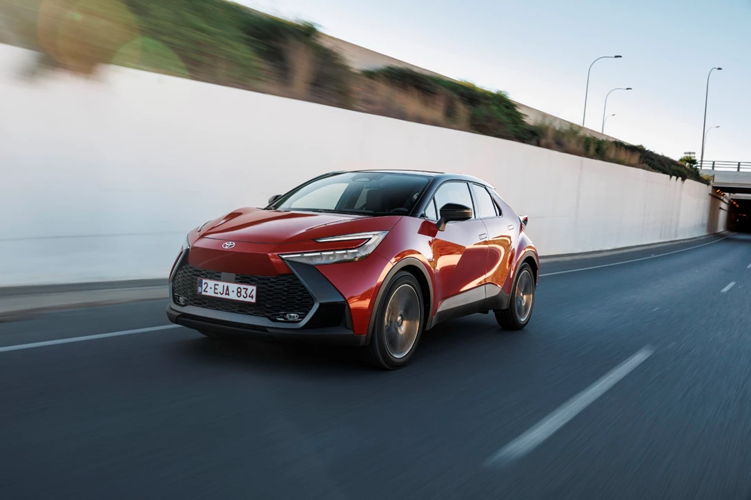 1690512-toyota-c-hr-134.jpg