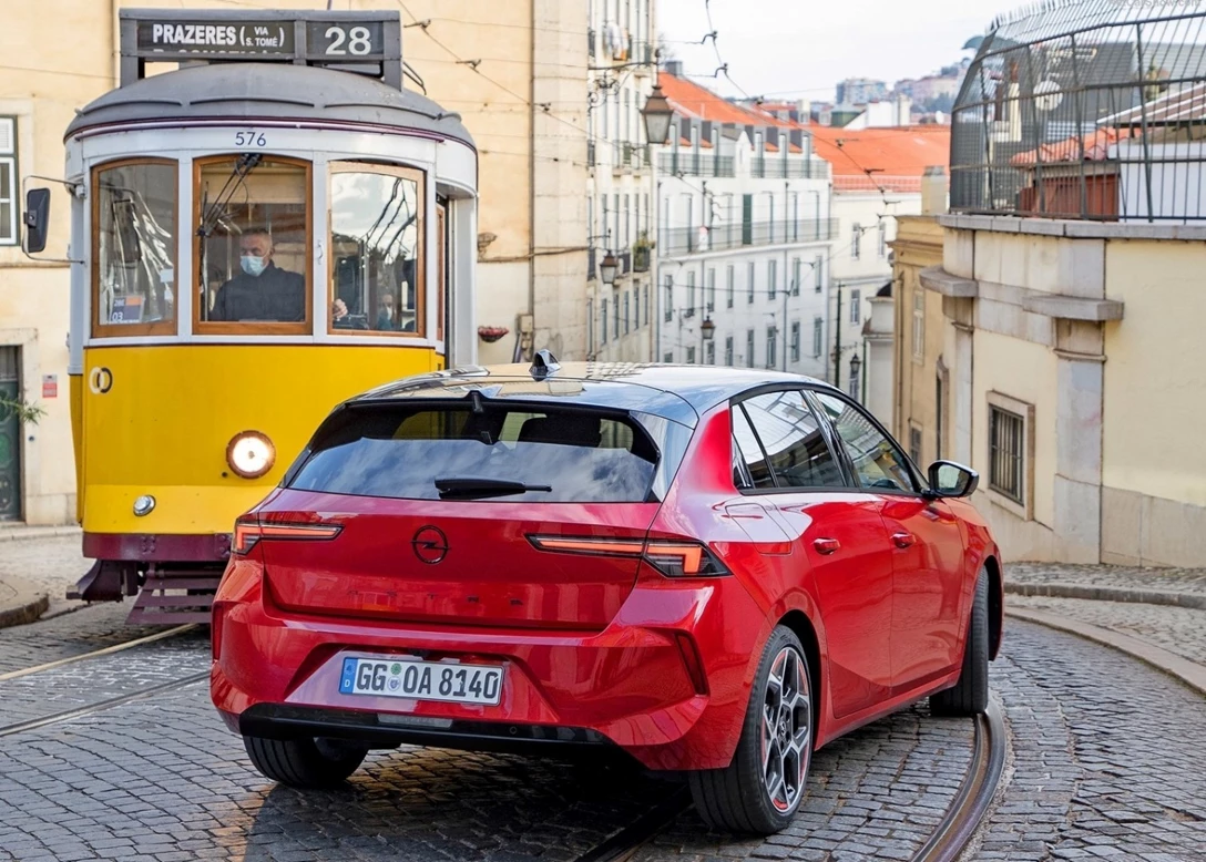 1674488-Opel-Astra-2023-02.jpg