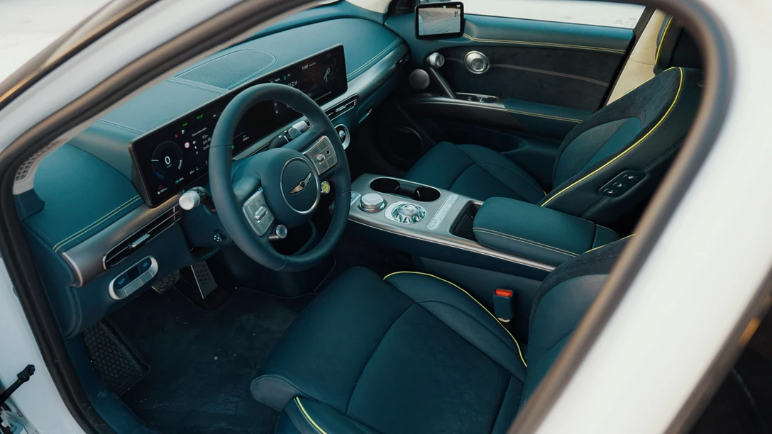 1679035-אוטו השנה 2023.02_24_26_06.Still103 copy.jpg