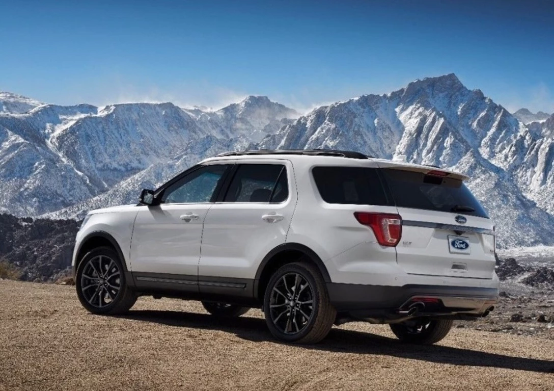 1646705-Ford-Explorer-2017-02.jpg