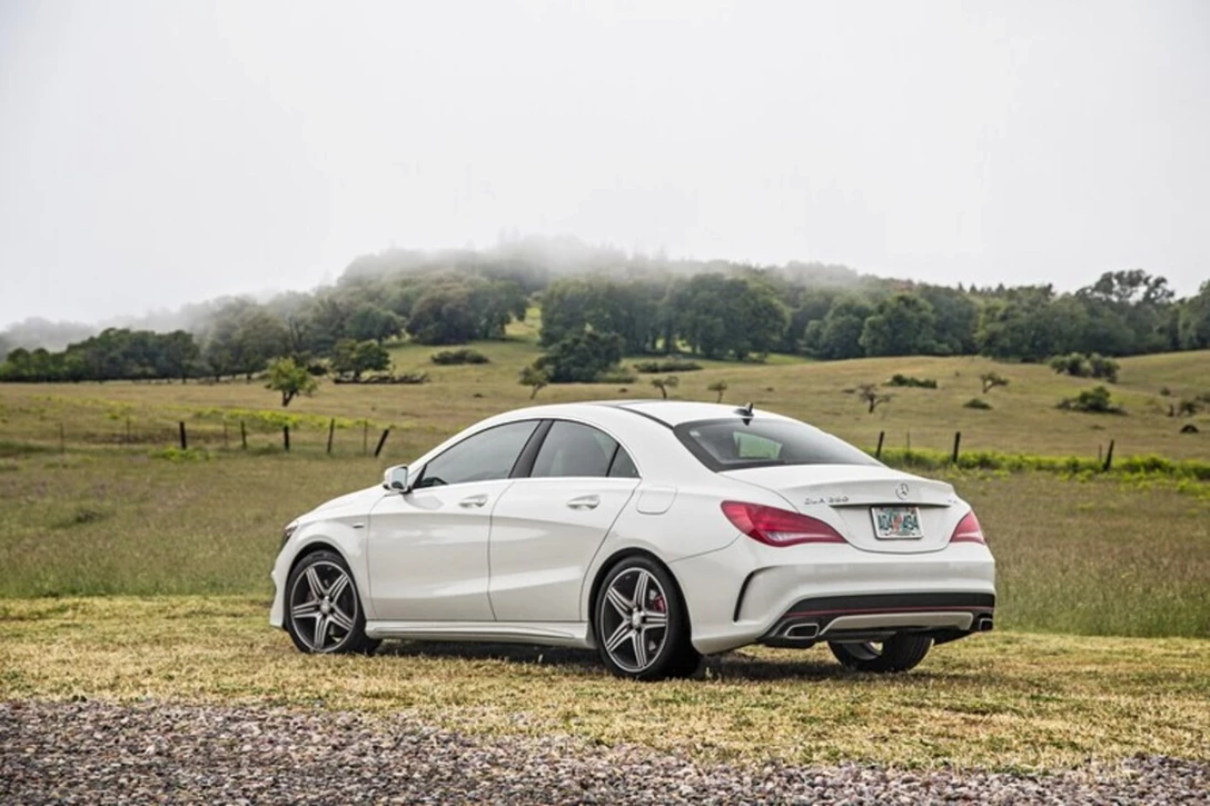 1647052-2015-Mercedes-Benz-CLA250-4Matic-rear-three-quarter.jpg