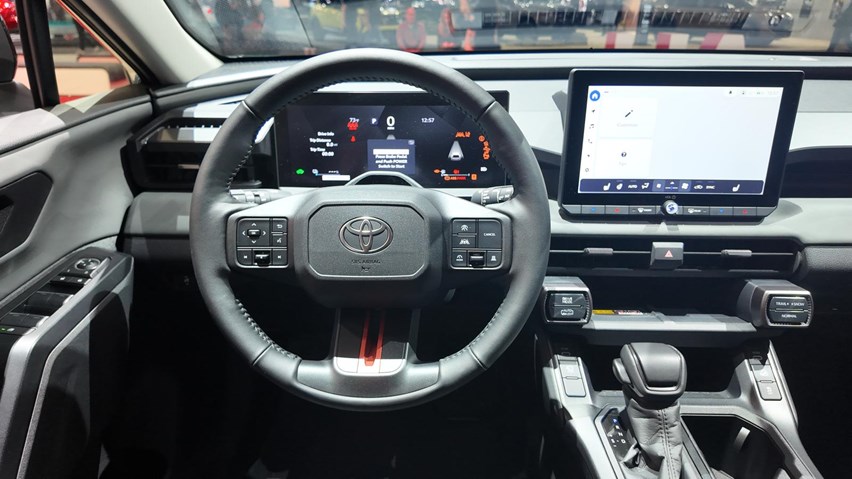 טויוטה ראב 4 החדש סביבת נהג