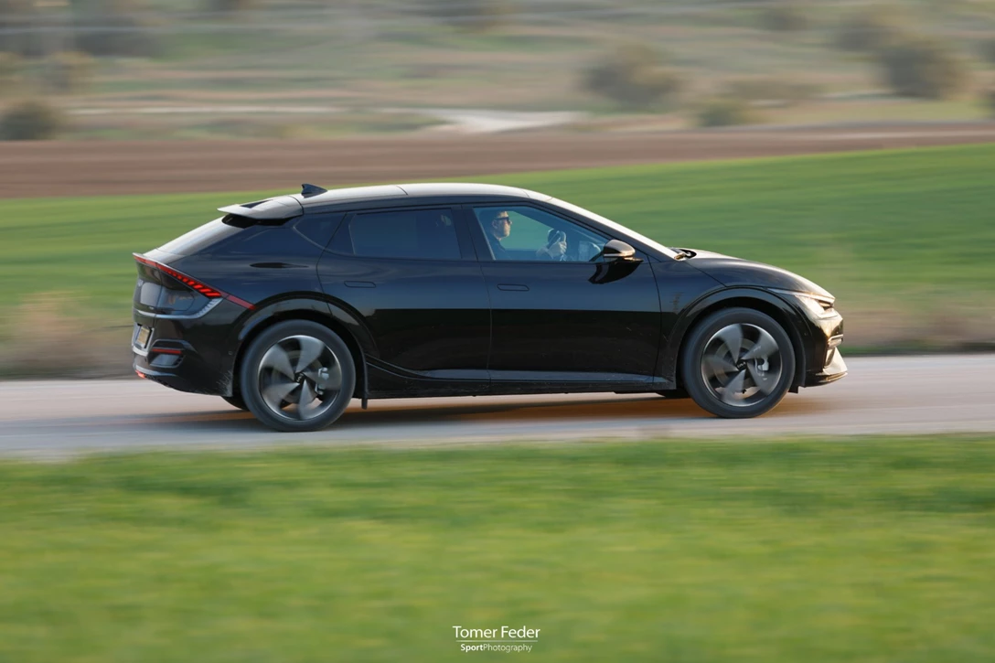 1675144-FTomer_KIA-ev6-154.jpg
