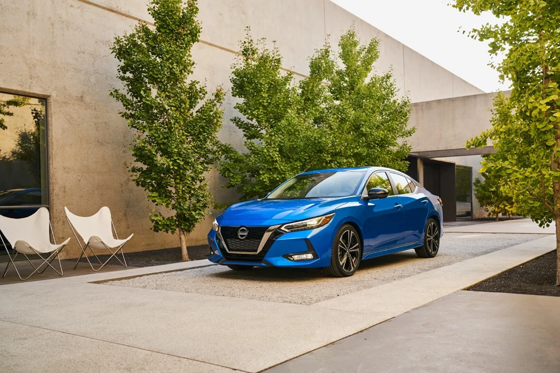 1625808-2019 Nissan Sentra B-4.jpg