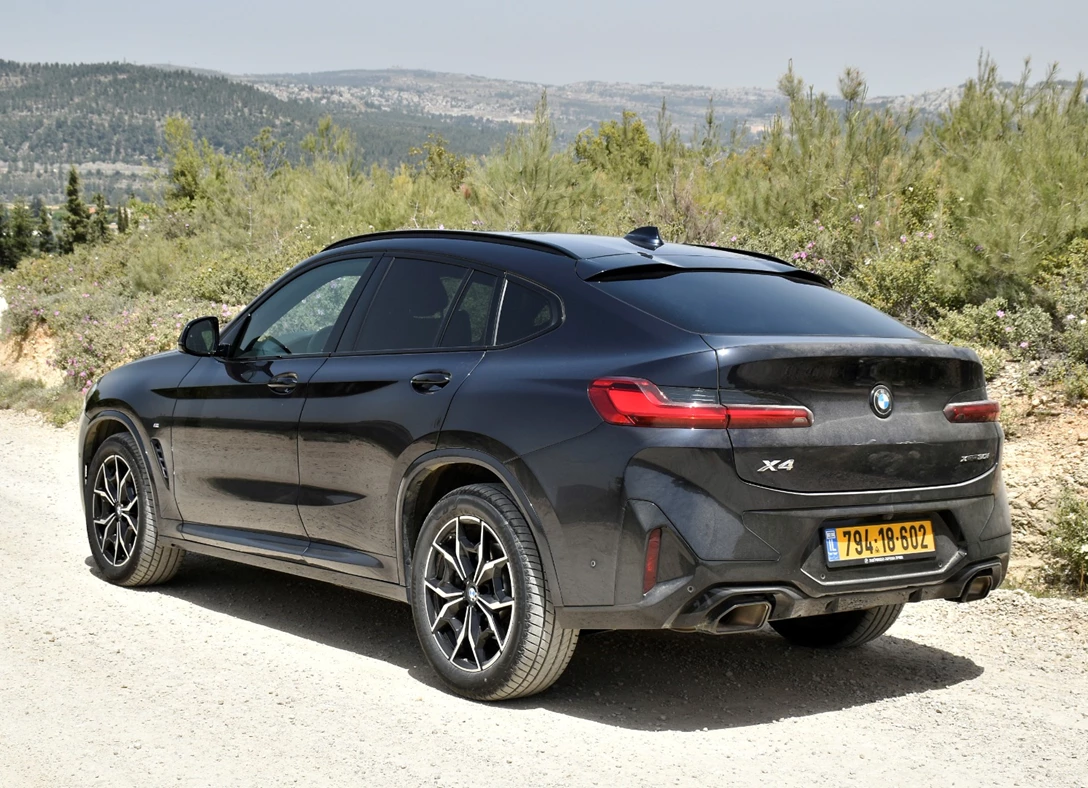 1676956-BMW-X4-2023-02-E.jpg