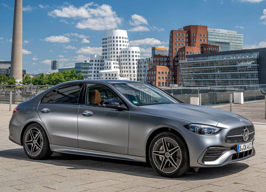 1698264-Mercedes-Benz-C-Class-2024-01.jpg