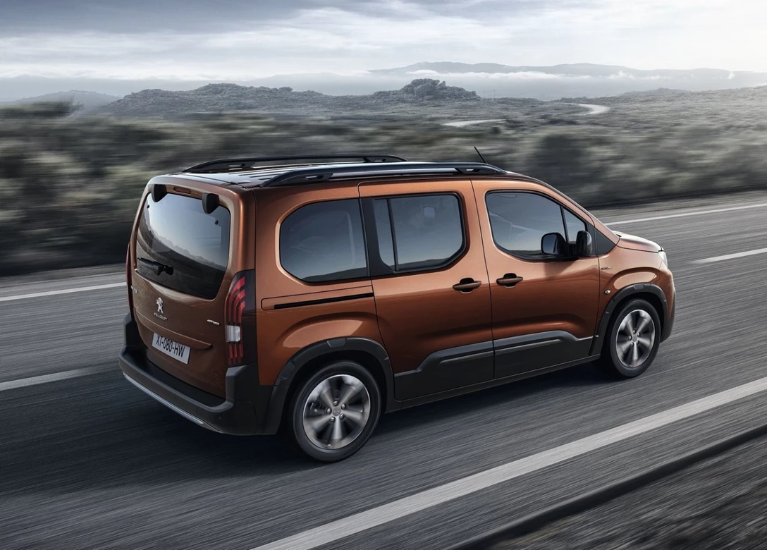 1599855-Peugeot-Rifter 2.jpg