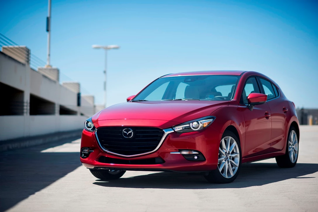 1589943-2017_Mazda3_08.jpg