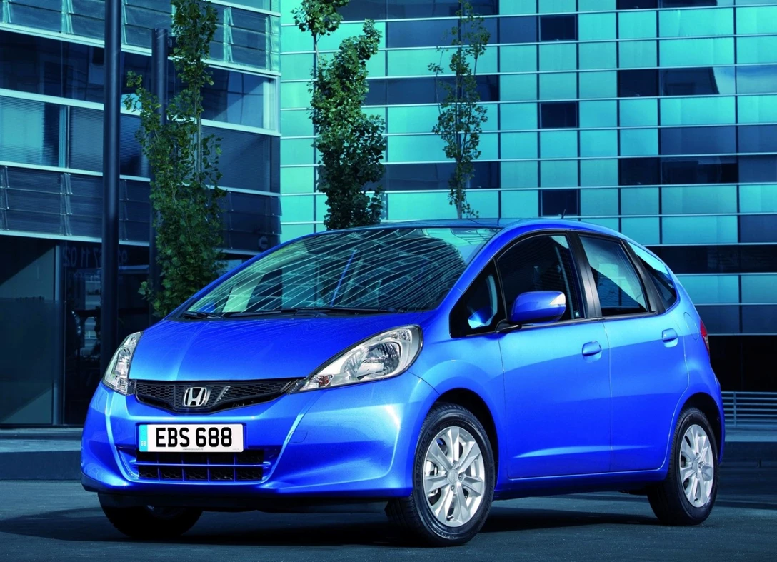 1658099-Honda-Jazz-2014-01.jpg