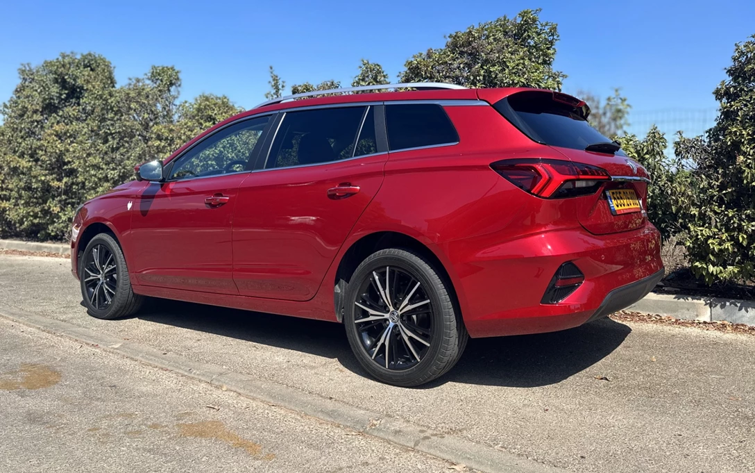 1686023-MG 5 - 3.jpg