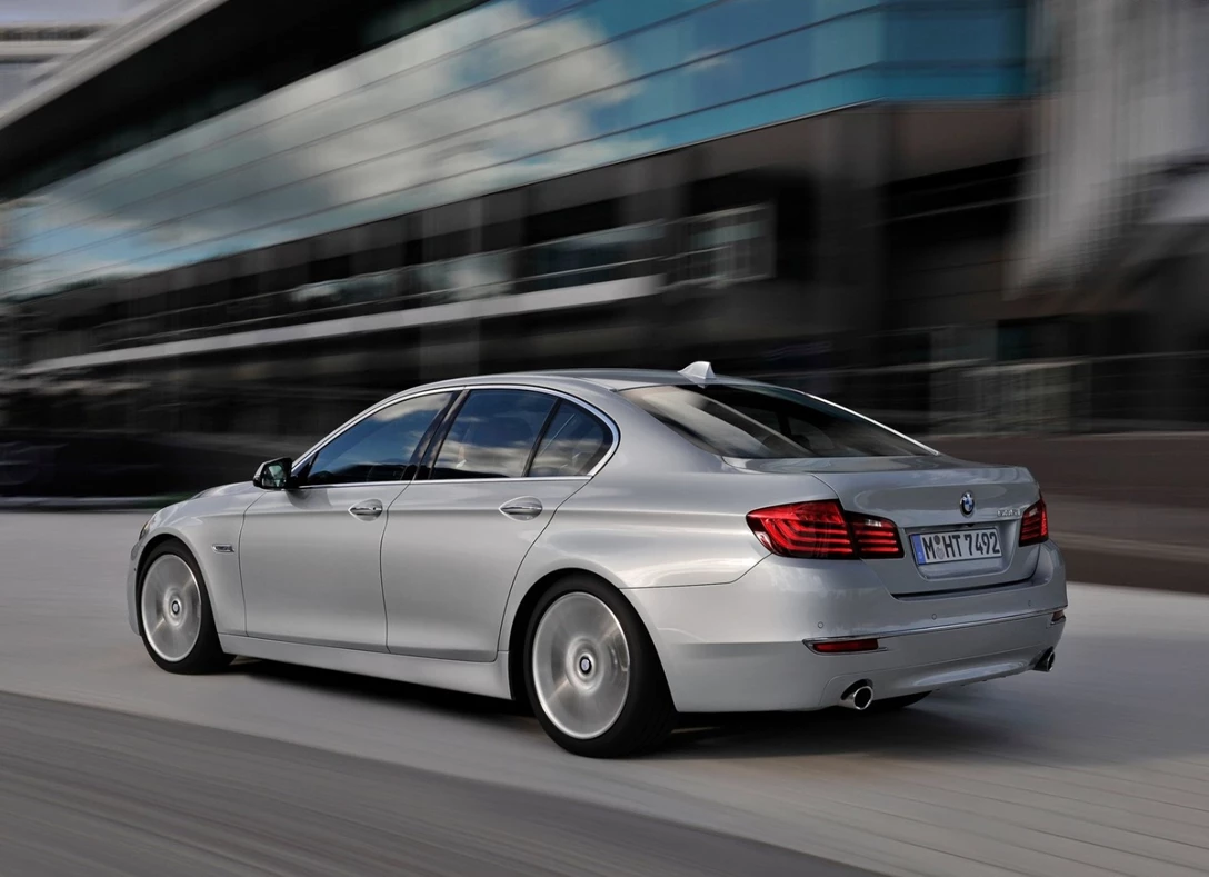 1650239-BMW-5-Series-2015-03.jpg