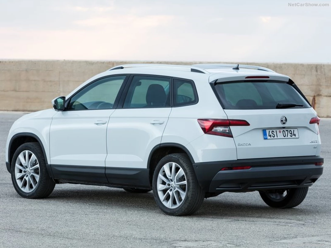 1589635-Skoda-Karoq 2.jpg