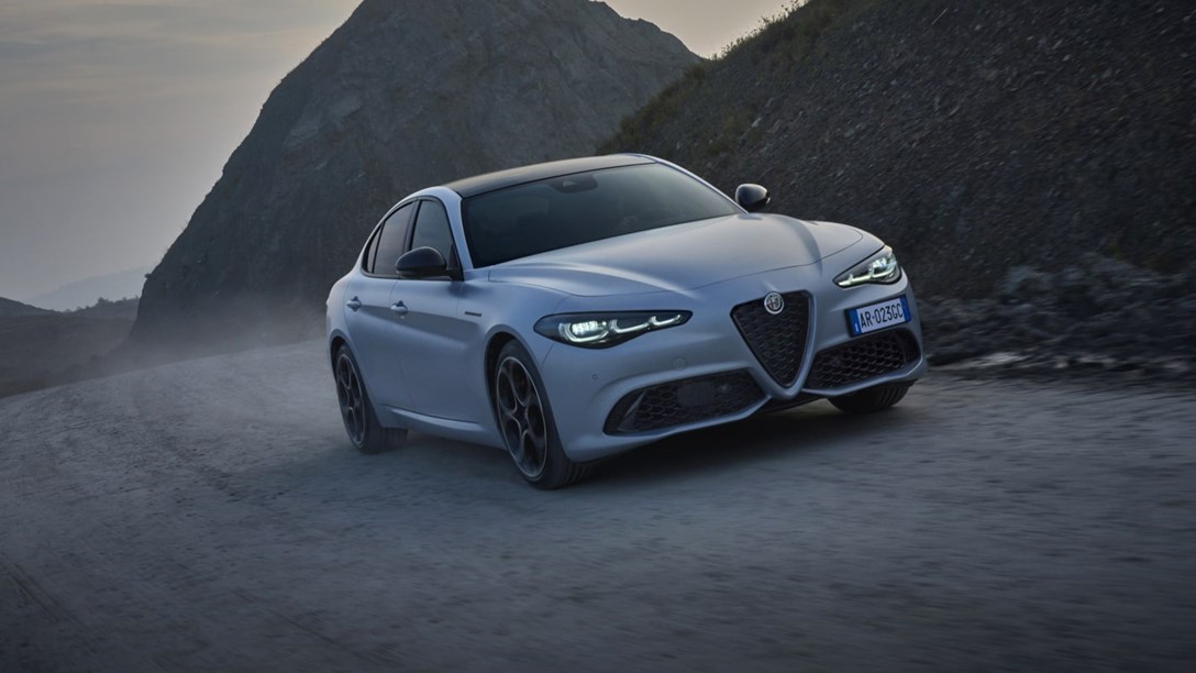 1693183-NewGiulia_Dynamics (2)-min.jpeg