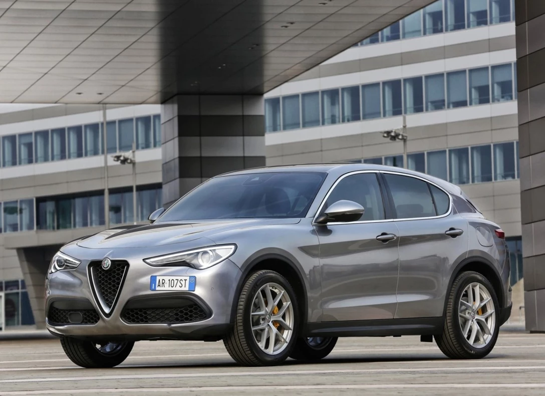 1650735-Alfa_Romeo-Stelvio-2019-04.jpg