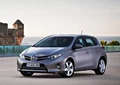 1647869-Toyota-Auris-2013-05.jpg