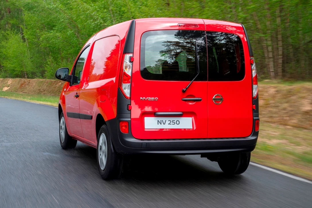 1616347-NIssan NV250 L1 Van - Red - Exterior 33.jpg