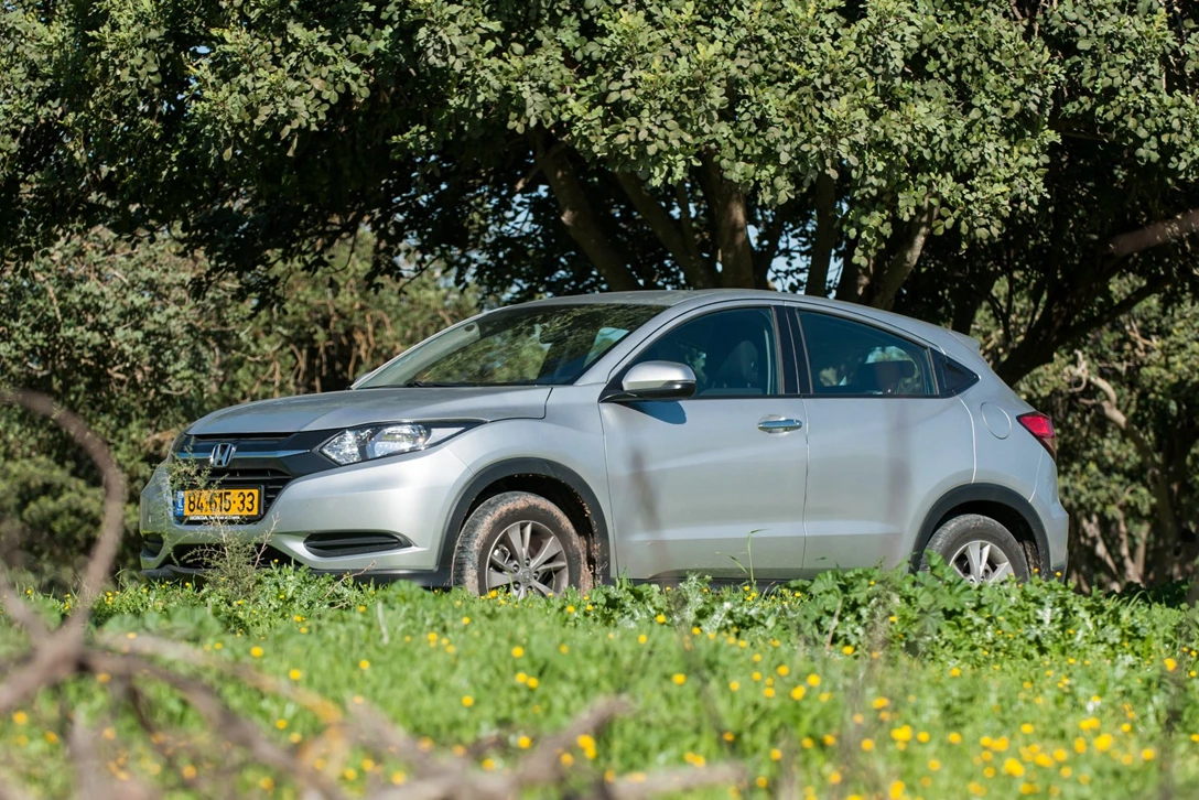 1589679-הונדה HR-V (1).jpg