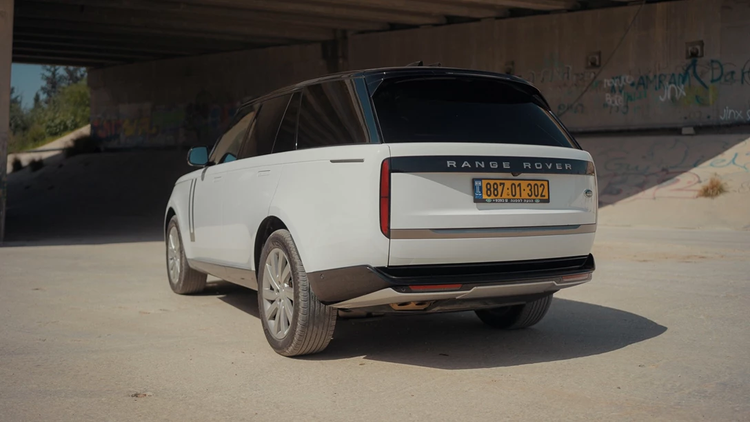 1679060-אוטו השנה 2023.01_23_58_01.Still097 copy.jpg