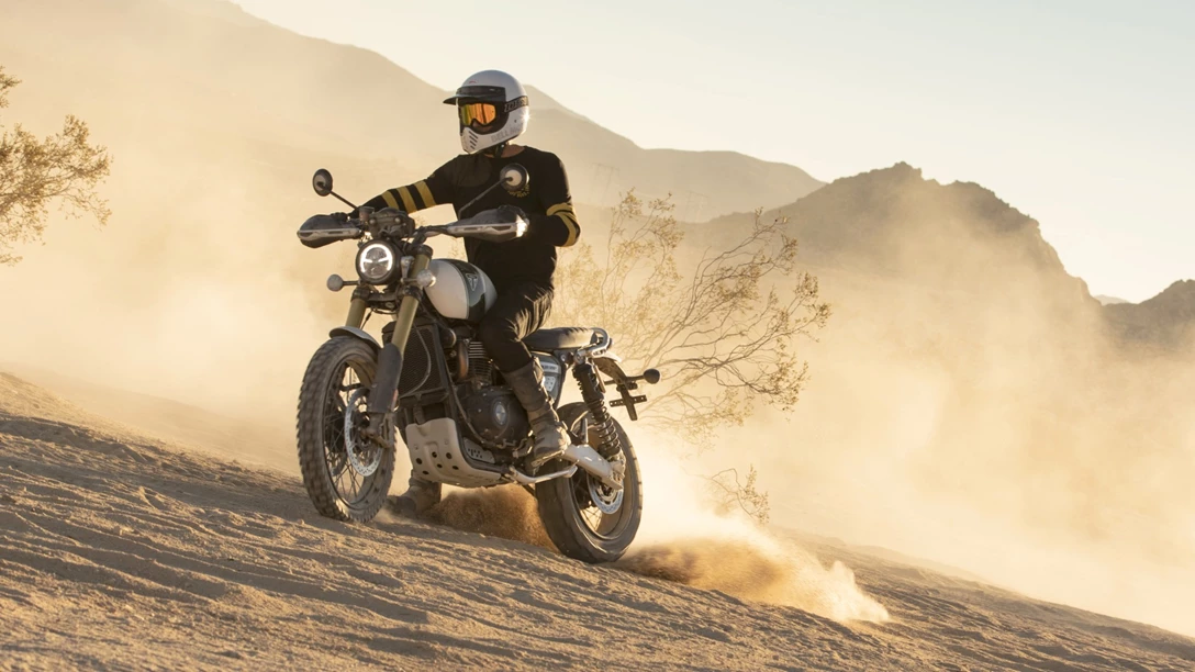 1682656-Scrambler 1200_XE_2019_AQ-min.jpg