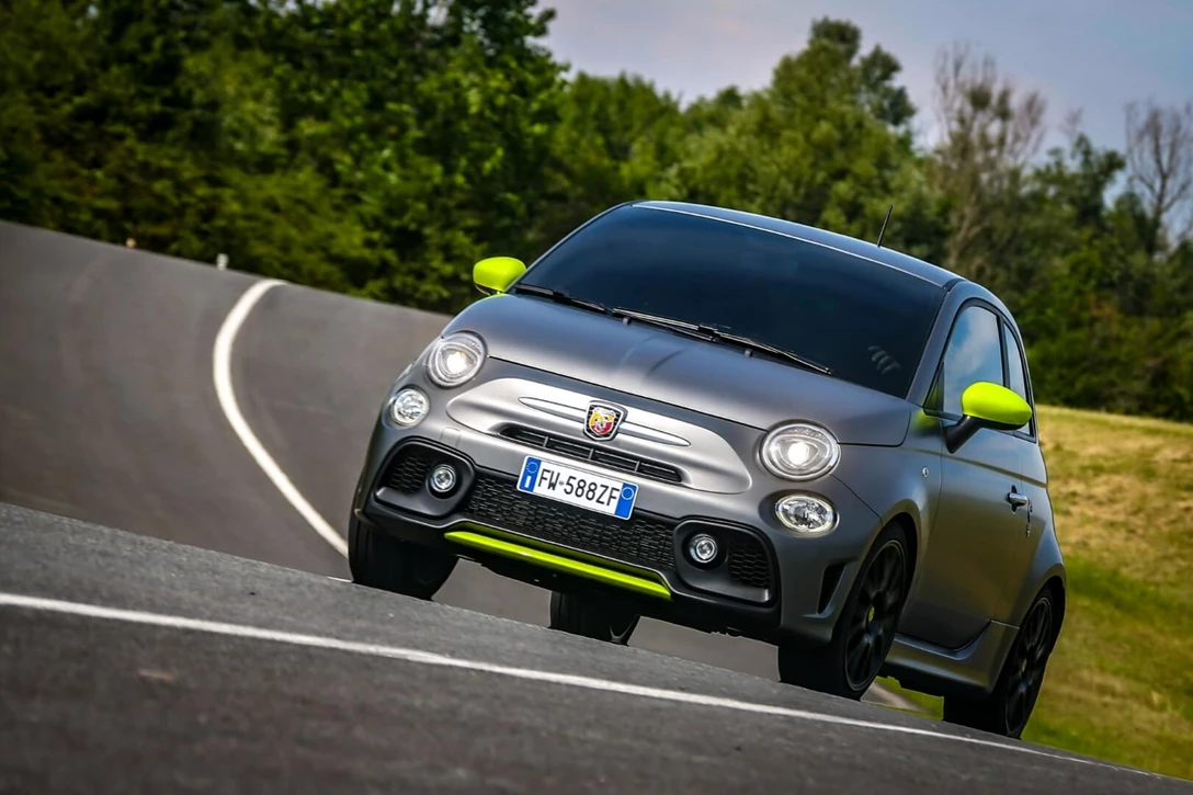 1622630-190911_Abarth_595-Pista_15.jpg
