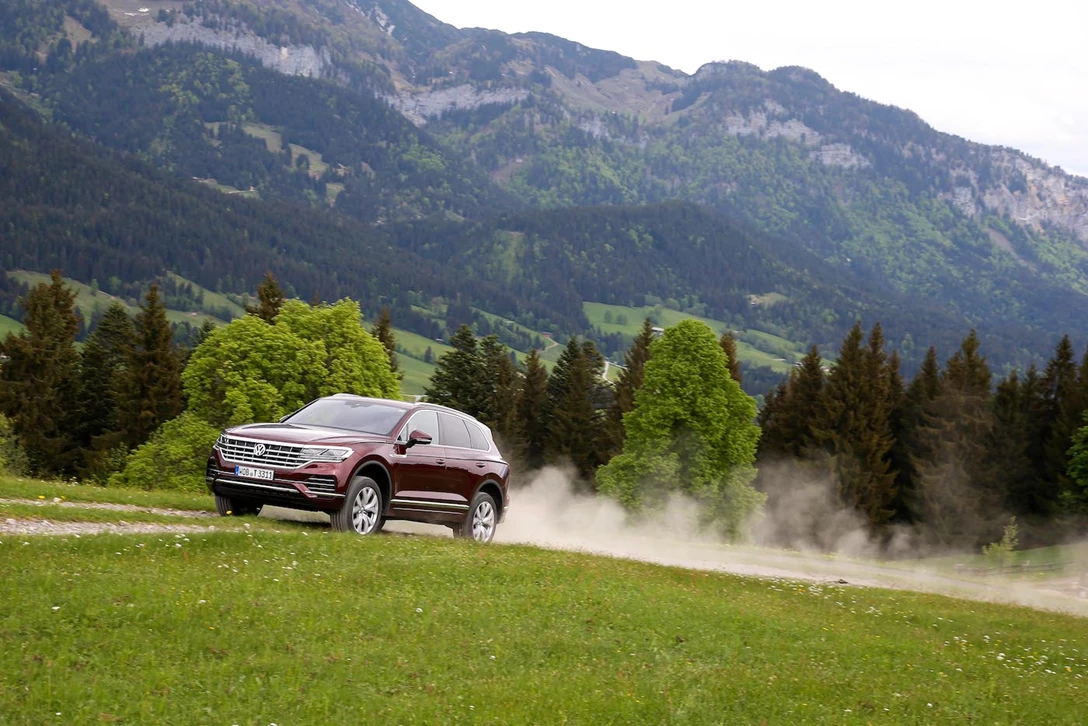 1595801-פולקסווגן טוארג - מבחן דרכים (השקה) (7).jpg