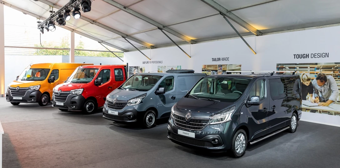 1615730-21225124_2019_-_Renault_Light_Commercial_Vehicles_Range.jpg