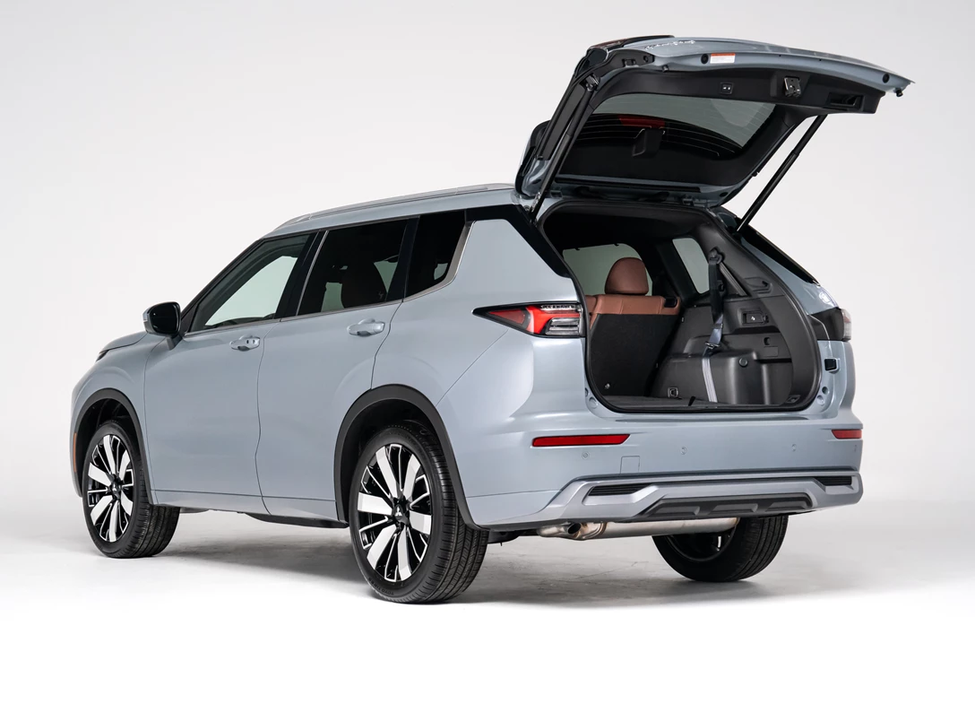 Mitsubishi-Outlander-2025-12.jpg