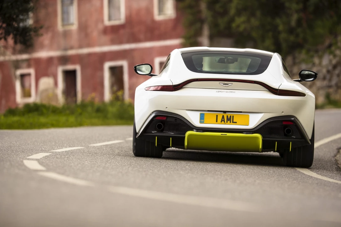 1599144-אסטון מרטין ואנטג מבחן דרכים השקה (38).jpg