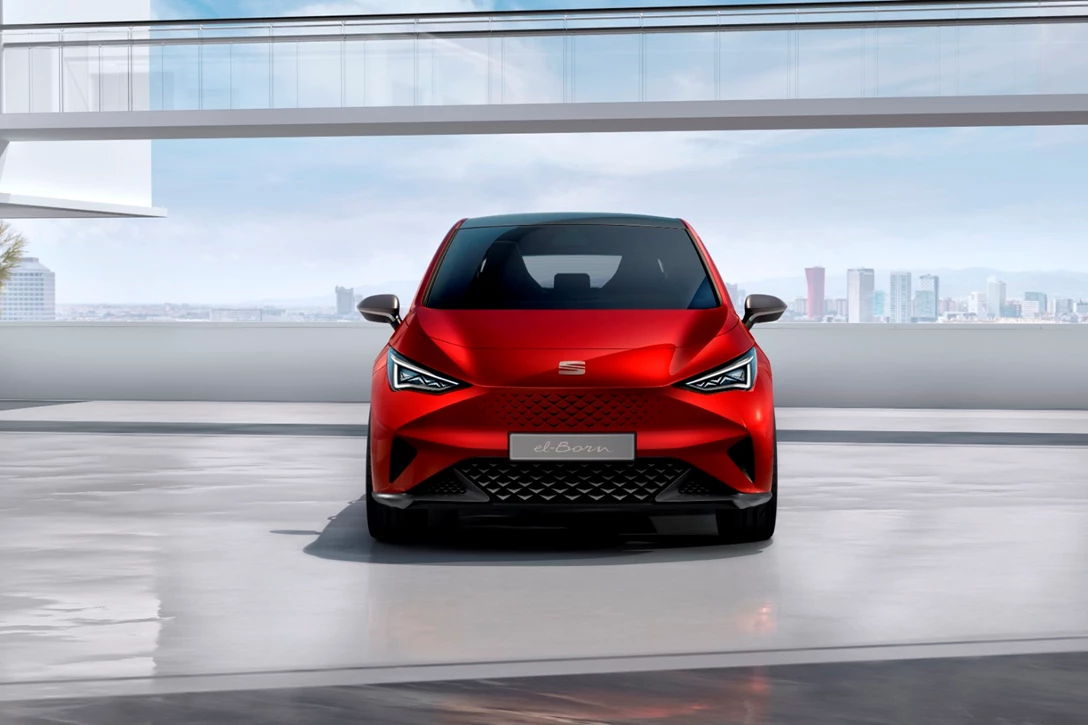 1613230-SEAT-el-Born-plugged-into-electric-mobility_03_HQ.jpg