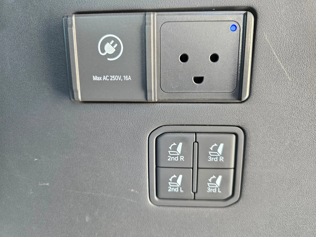 1712125-kia ev (89).jpg