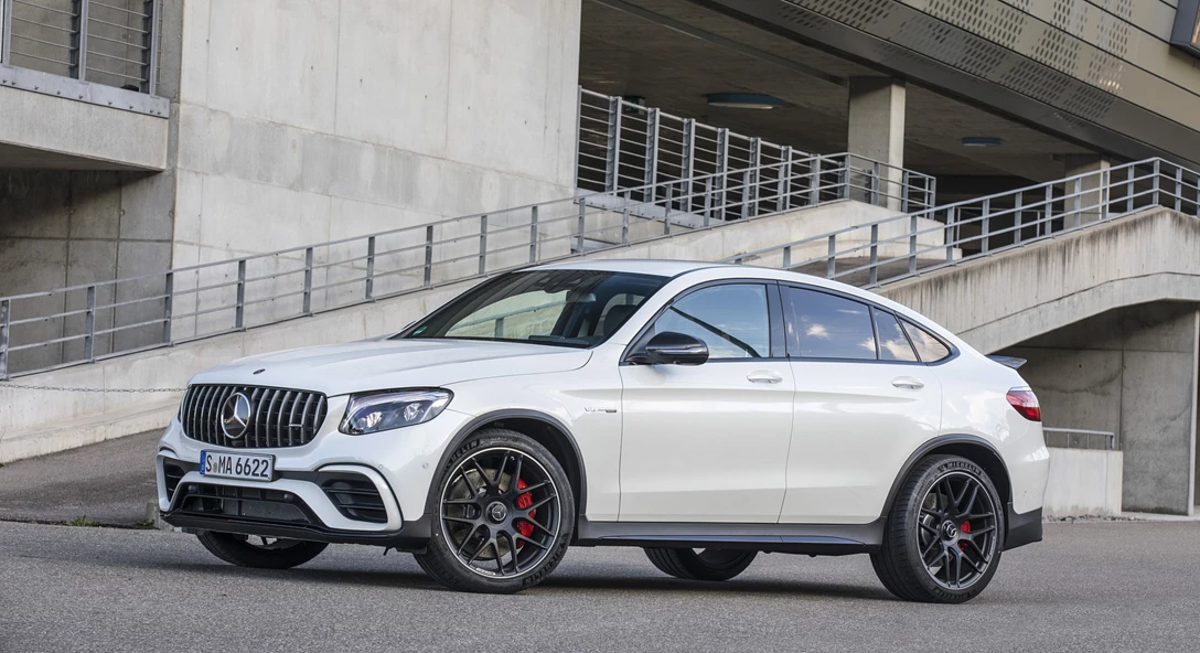 1655621-2018_mercedes-amg_glc_63_coupe_52_1920x1080.jpg