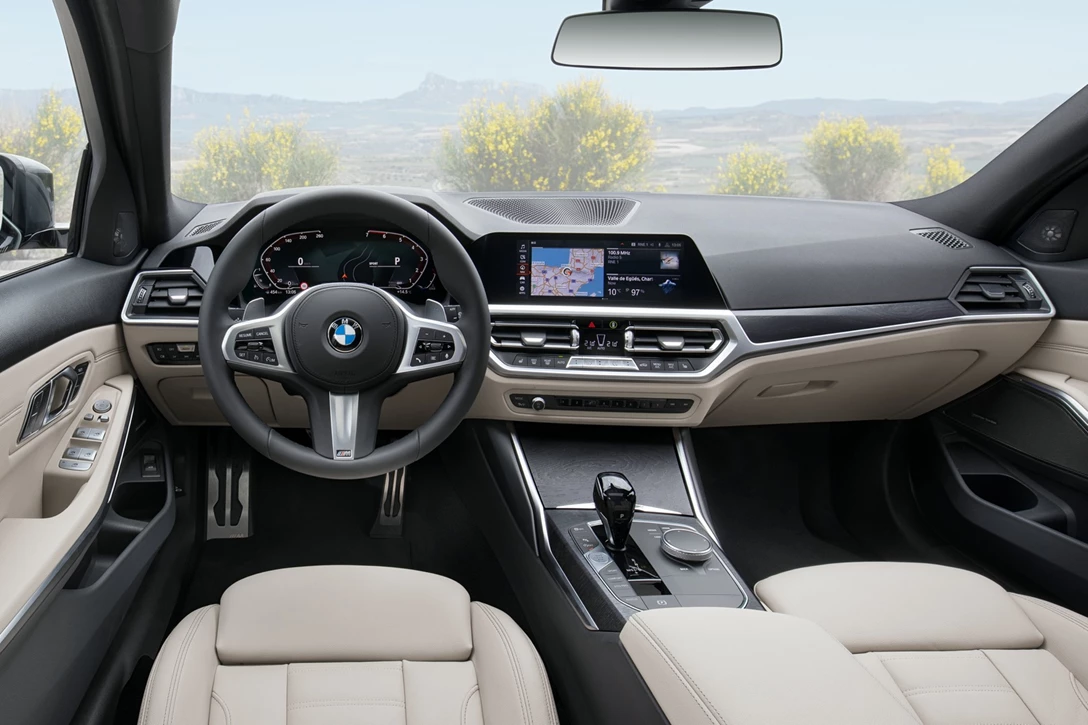 1631909-P90352597_highRes_the-new-bmw-3-series.jpg