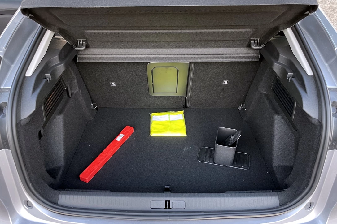 1651709-07-C4 - 42.jpg