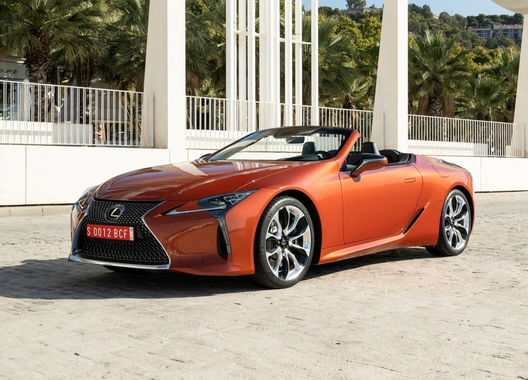 1682807-Lexus-LC_500-2023-10.jpg