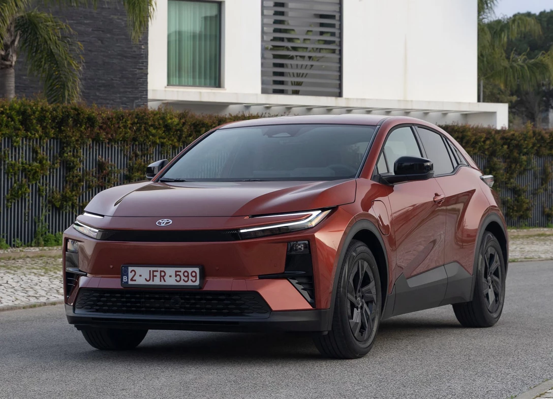Toyota-C-HR+-2026-04.jpg.jpg