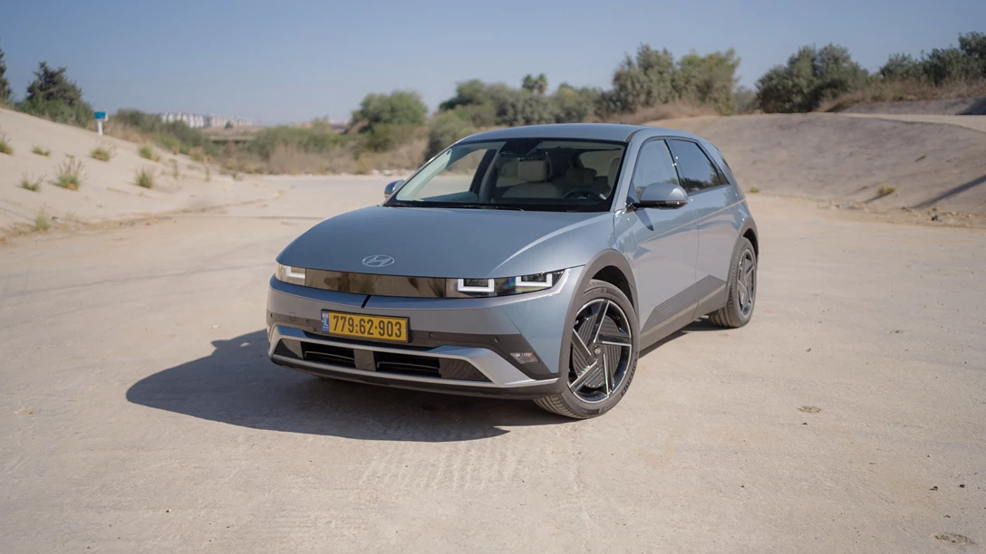 1704423-Hyundai IONIQ 5 2024.00_40_17_23.Still032.jpg