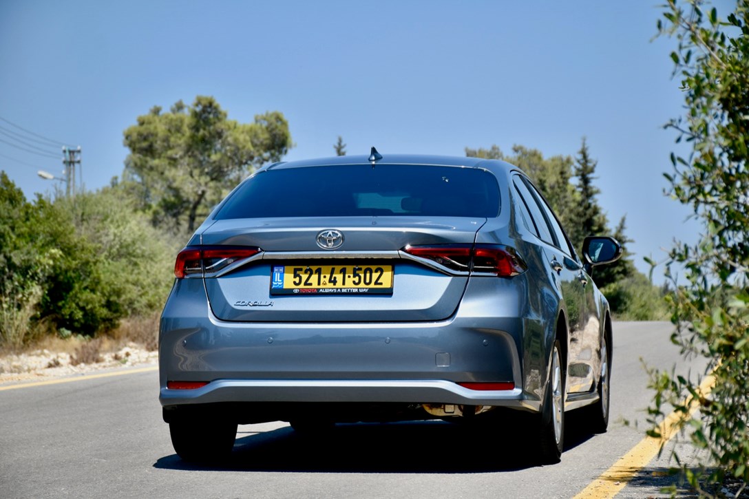 1648548-טויוטה קורולה 1.5 ל - 10.jpeg