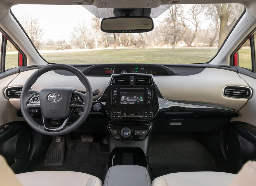 1643673-Toyota-Prius-2020-08.jpg