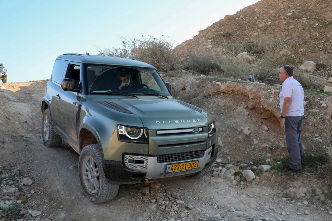 1640636-מסע לרגל השקת הדיפנדר הקצר בישראל, צילום רונן טופלברג (82).jpg
