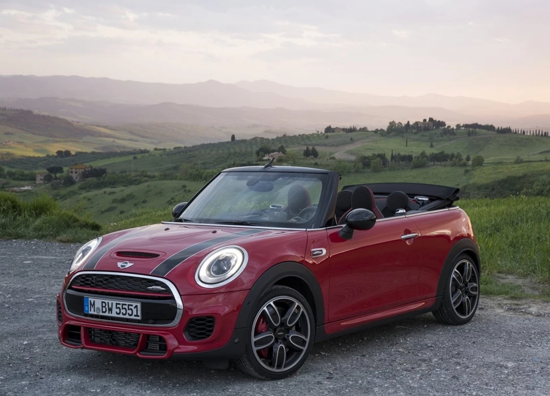1660873-Mini-John_Cooper_Works_Convertible-2017-11.jpg