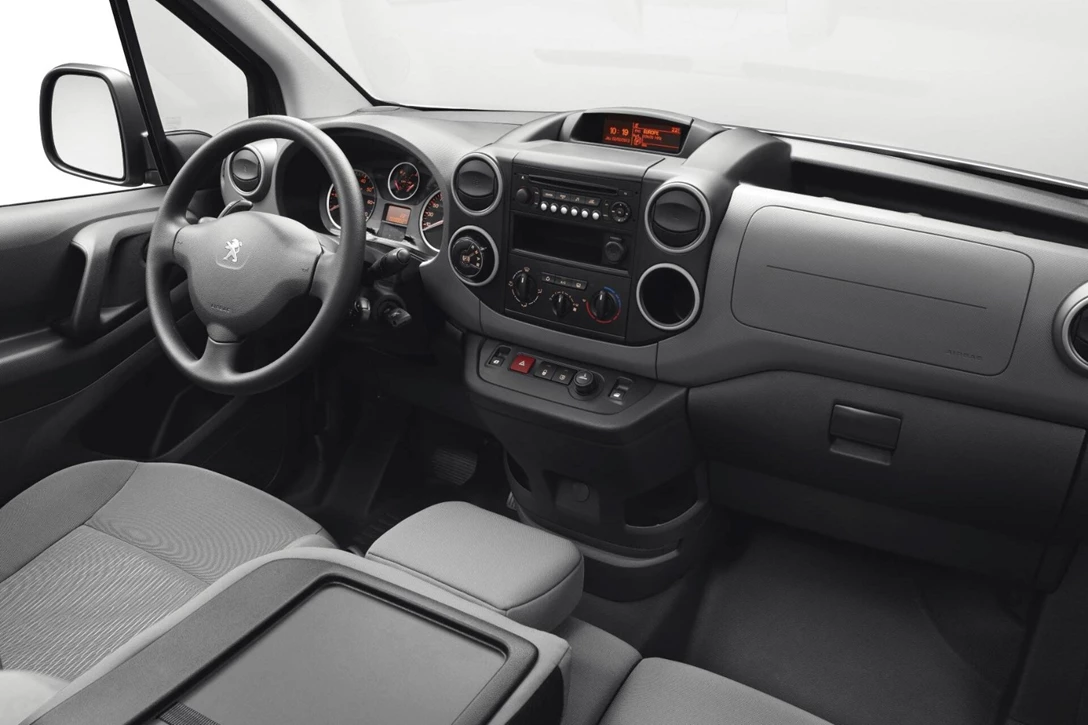 1686004-Peugeot-Partner-2008-2017-11.jpg