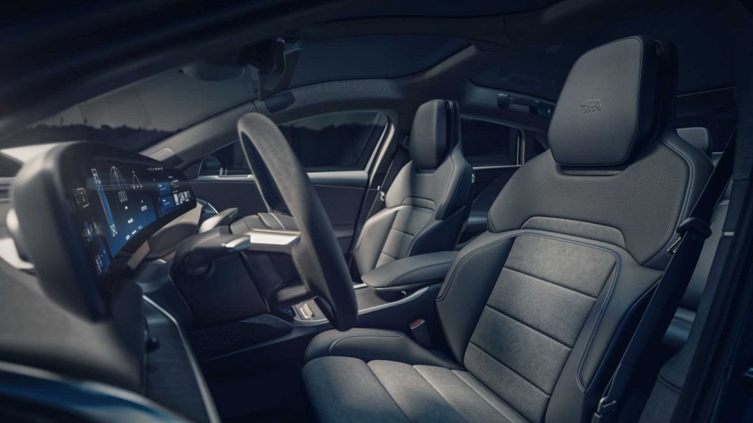 1665954-Lucid Air Sapphire-11.jpeg