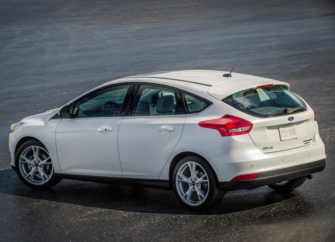 1648530-Ford-Focus-2017-02.jpg