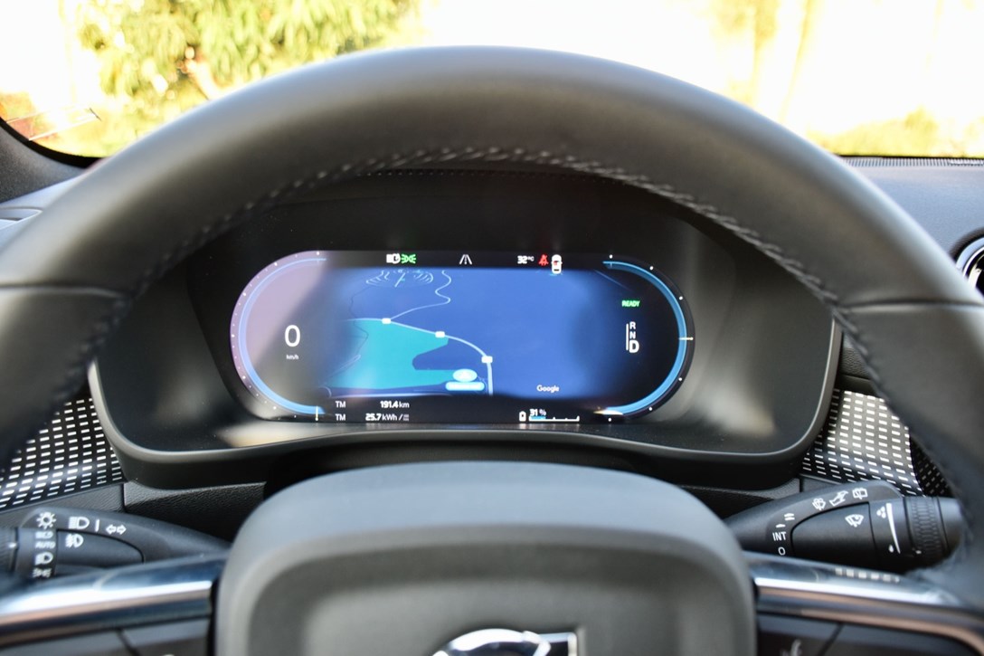 1649588-XC40R - 9.jpeg