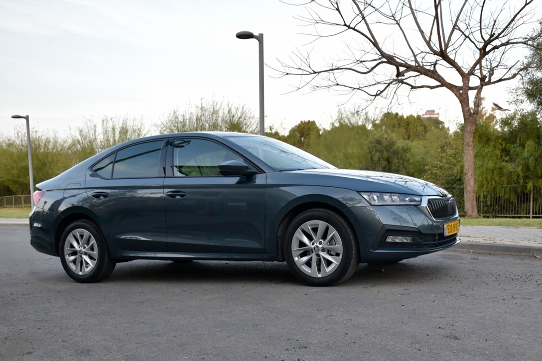 1642936-סקודה אוקטביה - 3.jpeg