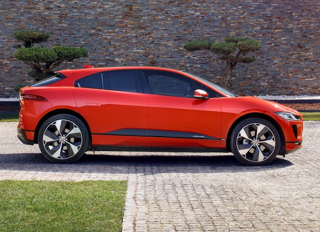 1661640-Jaguar-I-Pace-2020-04.jpg