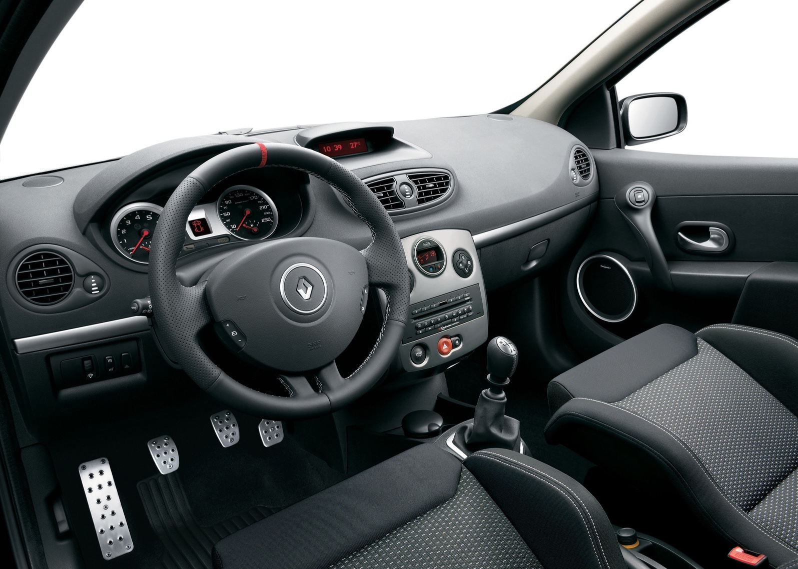 1581974_renault_clio.jpg