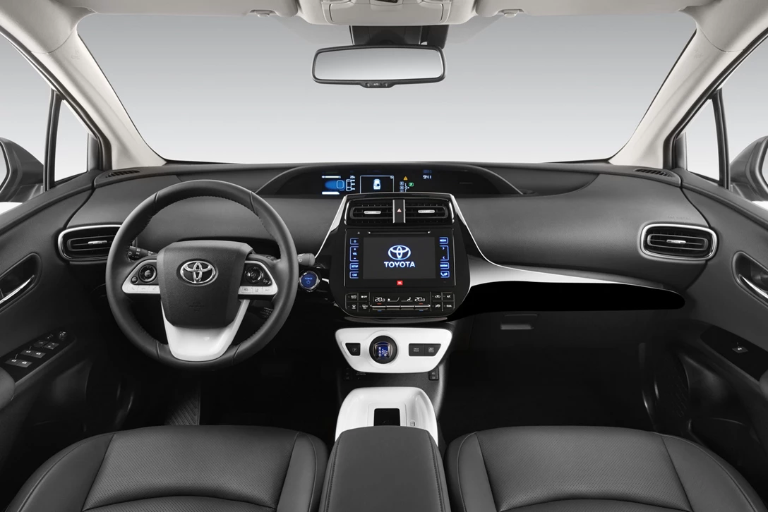 1591664-טויוטה פריוס אקטיב (2).jpg